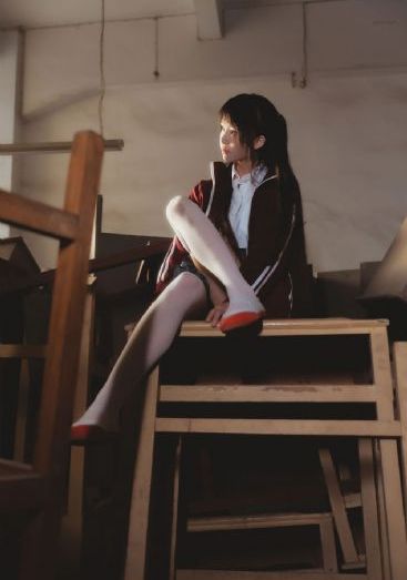 年轻的女教师4_国产剧完整版观看